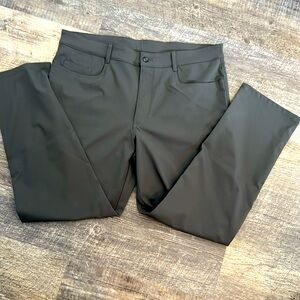 Callaway men’s jeans/slacks